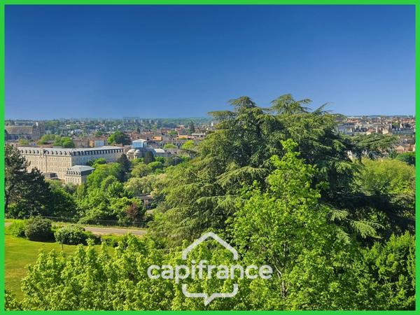 Appartement DE 104 m² à vendre 5 pièces POITIERS (86), rénovation de qualité.