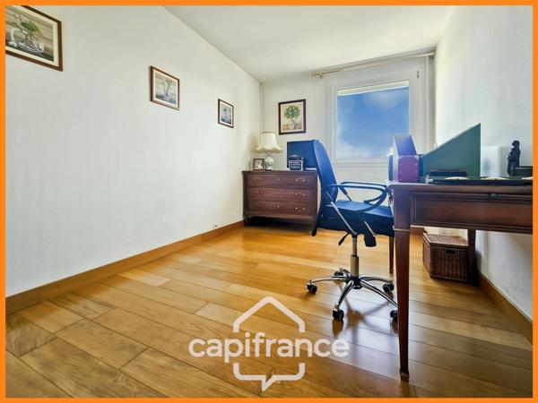 Appartement DE 104 m² à vendre 5 pièces POITIERS (86), rénovation de qualité.