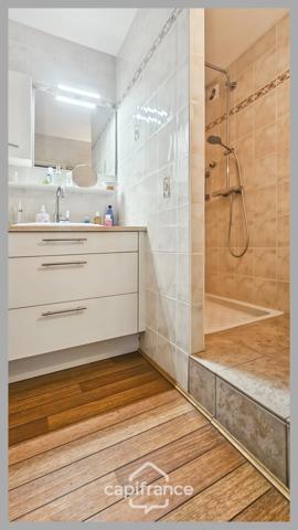 Appartement DE 104 m² à vendre 5 pièces POITIERS (86), rénovation de qualité.