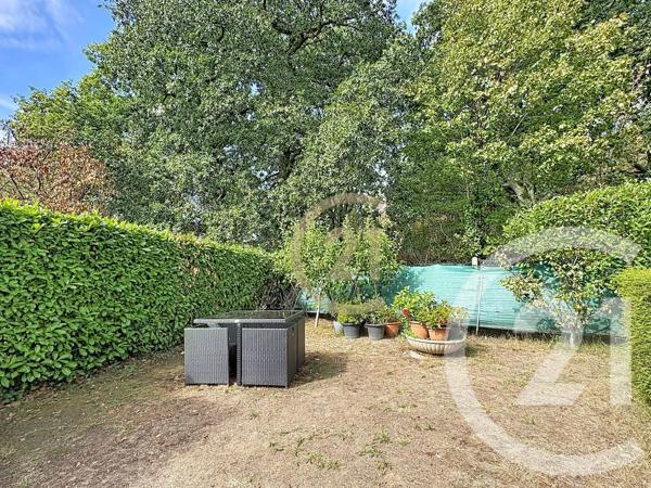 Maison à vendre  6 pièces - 122,80 m 2   VILLECRESNES  - 94