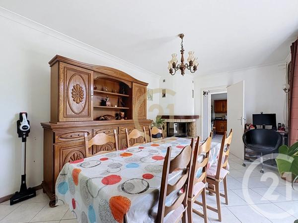 Maison à vendre  6 pièces - 122,80 m 2   VILLECRESNES  - 94