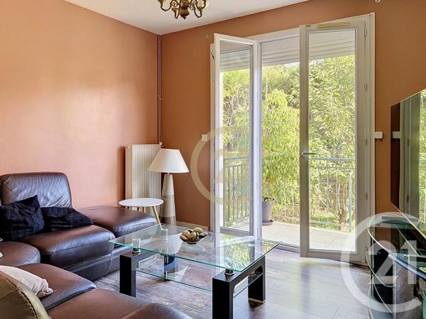 Maison à vendre  6 pièces - 122,80 m 2   VILLECRESNES  - 94