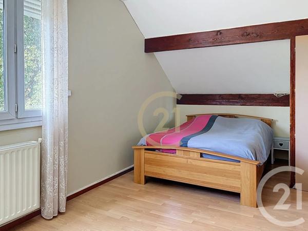 Maison à vendre  6 pièces - 122,80 m 2   VILLECRESNES  - 94
