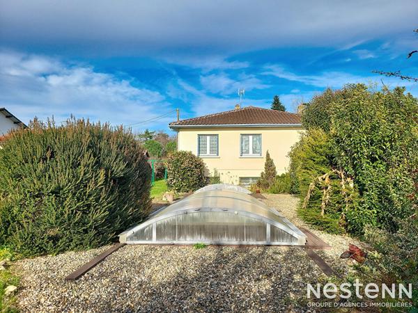 À Vendre Maison de 134 m² avec sous-sol, piscine chauffée et jardin clôturé à Eauze