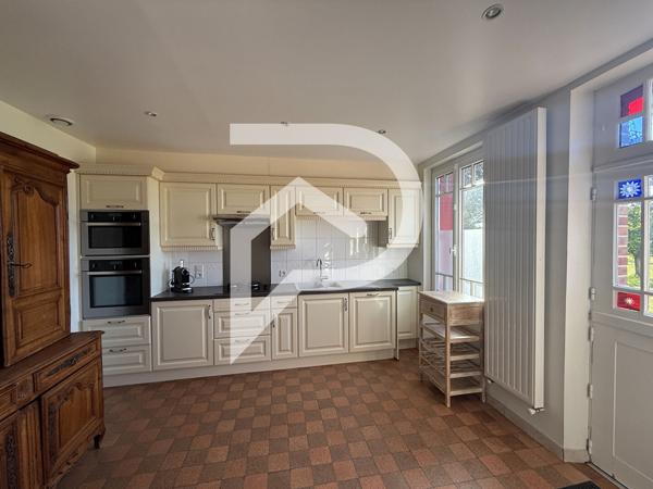Maison 10 pièces 255 m2