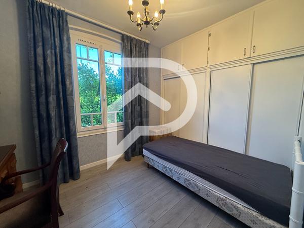 Maison 10 pièces 255 m2