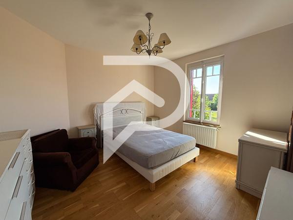 Maison 10 pièces 255 m2