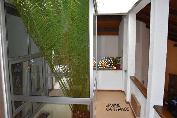 Dpt Gard (30), à vendre BAGNOLS SUR CEZE maison d'architecte de 200 m² avec piscine couverte et aménagements indépendants pour profession libérale.- Terrain de 1 268,00 m²