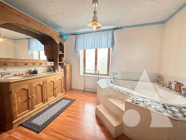 Maison 6 pièces 152.11 m2