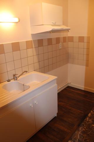 Type 3 avec garage dans bel immeuble restauré Aurillac (15000)