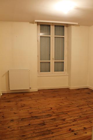 Type 3 avec garage dans bel immeuble restauré Aurillac (15000)