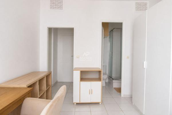 PARIS 9EME - EN EXCLUSIVITÉ - RUE DU FAUBOURG POISSONNIÈRE. €171 200 ** - Référence 6814-NG