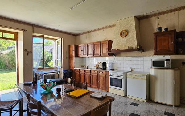 Maison à vendre    5 pièces •  Courcoué