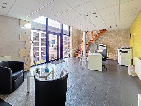 Local commercial centre bourg de Mesanger, 59.7m², belle visibilité