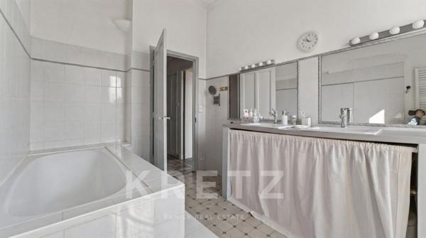 Authentique mas provençal à réinventer