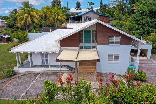 Villa d'Exception 316 m² avec Piscine, Petit-Bourg, Section La Glacière