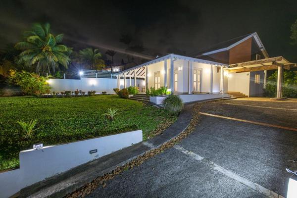Villa d'Exception 316 m² avec Piscine, Petit-Bourg, Section La Glacière