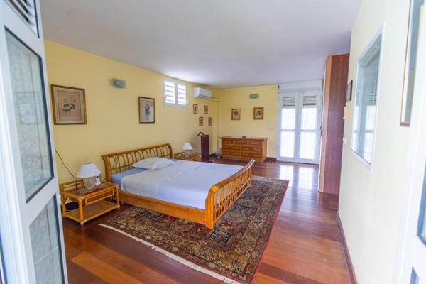 Villa d'Exception 316 m² avec Piscine, Petit-Bourg, Section La Glacière