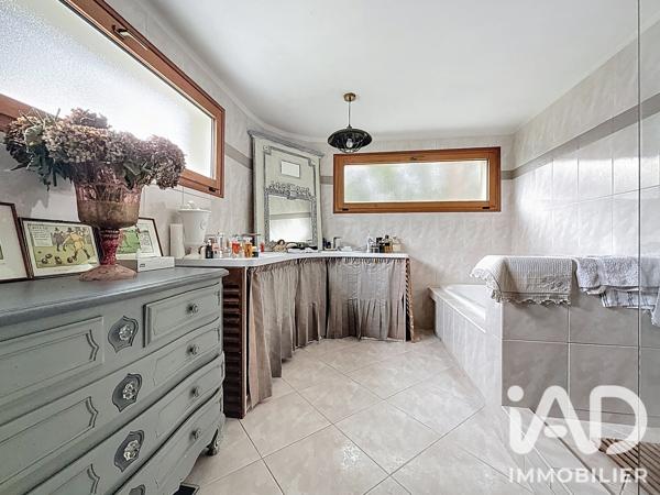 Maison à vendre 6 pièces 143 m² Sautron