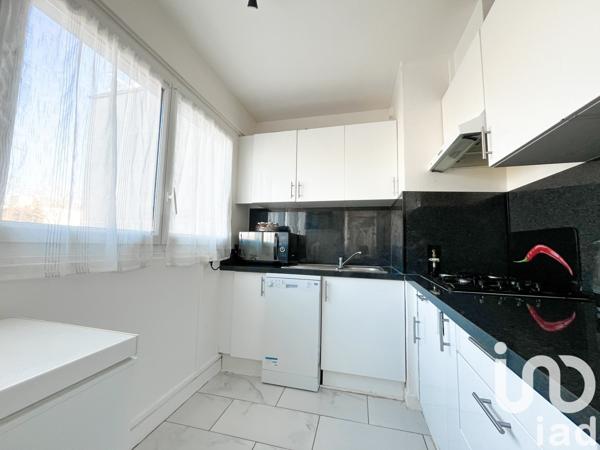 Appartement 4 pièces de 69 m² à Les Ulis (91940)