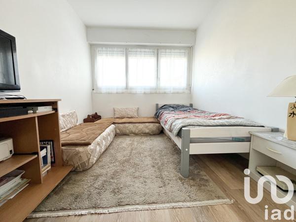 Appartement 4 pièces de 69 m² à Les Ulis (91940)