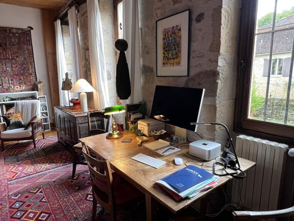 Ilôt rénové dans village médiéval Figeac