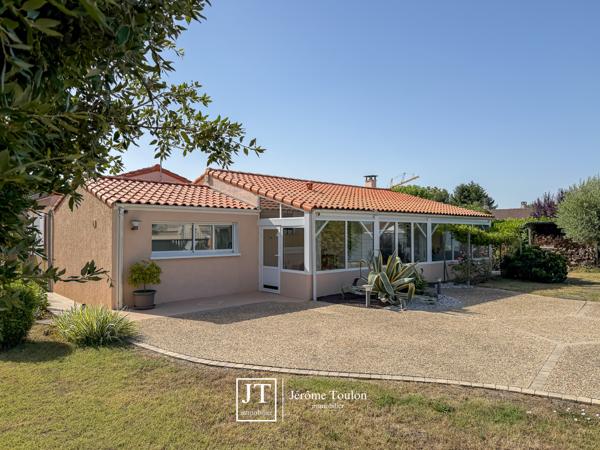 Maison
                                                                                                                                                                                                                                                                                                                        5 pièce(s)                                                                                                                                                                                                          3 chambre(s)                                                                                                                                                                                                          137  m²