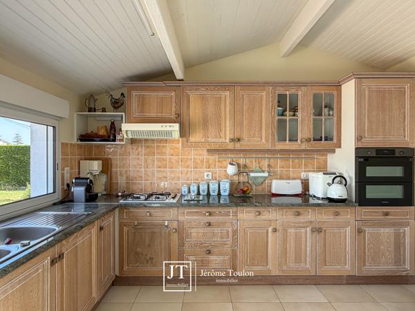 Maison
                                                                                                                                                                                                                                                                                                                        5 pièce(s)                                                                                                                                                                                                          3 chambre(s)                                                                                                                                                                                                          137  m²