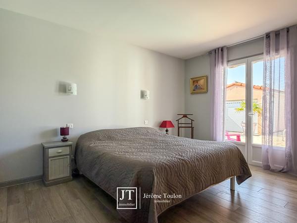 Maison
                                                                                                                                                                                                                                                                                                                        5 pièce(s)                                                                                                                                                                                                          3 chambre(s)                                                                                                                                                                                                          137  m²