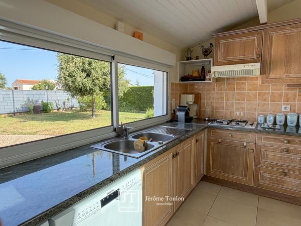 Maison
                                                                                                                                                                                                                                                                                                                        5 pièce(s)                                                                                                                                                                                                          3 chambre(s)                                                                                                                                                                                                          137  m²