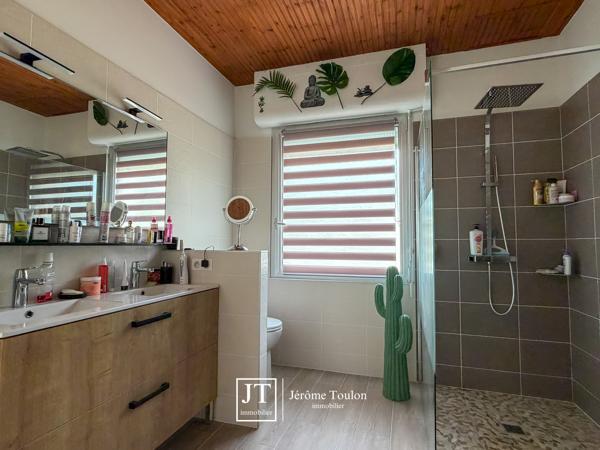 Maison 7 pièce(s) 4 chambre(s) 177 m²