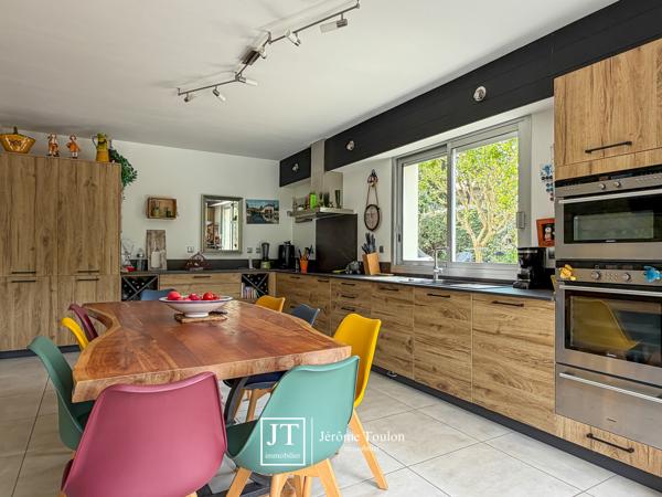 Maison 7 pièce(s) 4 chambre(s) 177 m²