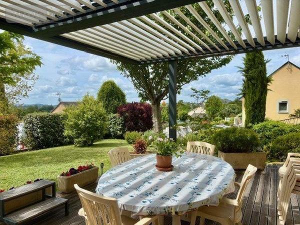 Maison individuelle à vendre à Naucelle dans l'Aveyron (12800), ref : 1061-12013