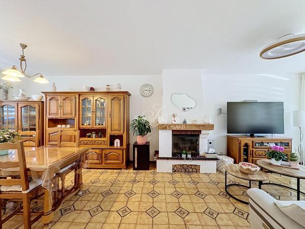 MAISON FAMILIALE SEMI INDIVIDUELLE STYLE BEL ETAGE 4 CHAMBRES + 2 GARAGES