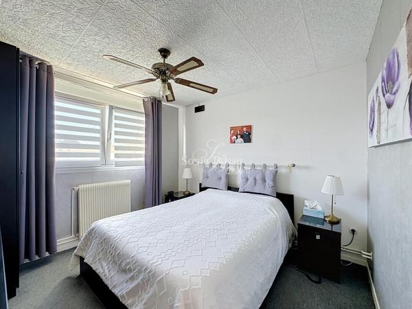 MAISON FAMILIALE SEMI INDIVIDUELLE STYLE BEL ETAGE 4 CHAMBRES + 2 GARAGES