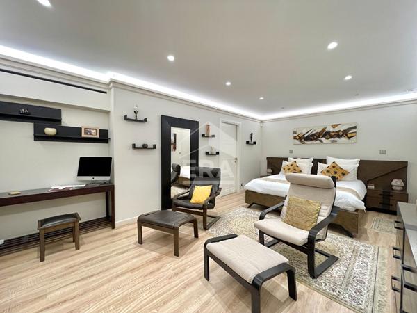 APPARTEMENT LUXUEUX DE TYPE 4 PIECES.