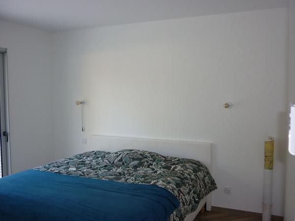 Propriété familiale neuve avec dépendance