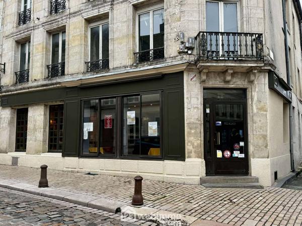 Local 102 m² à Laon 02000