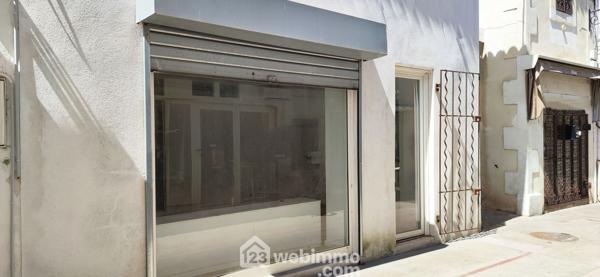 Local 67 m² à Saintes-Maries-de-la-Mer 13460