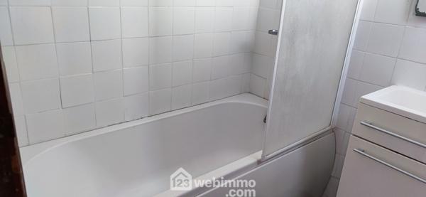 Local 67 m² à Saintes-Maries-de-la-Mer 13460
