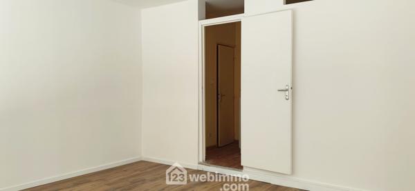Local 67 m² à Saintes-Maries-de-la-Mer 13460
