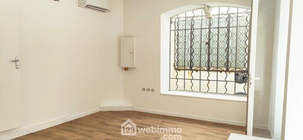 Local 67 m² à Saintes-Maries-de-la-Mer 13460
