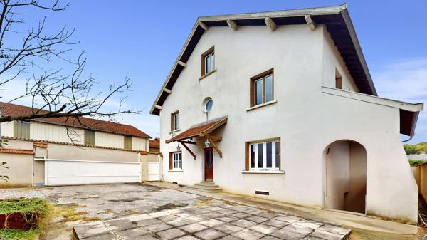 Rillieux-la-Pape (69140) VANCIA MAISON 165 m² 4 CHAMBRES SUR TERRAIN CLOS DE 392 m²