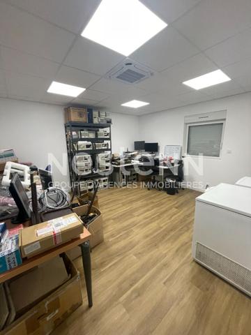 Bureaux  neufs climatisés,Plougoumelen , deux bureaux et une salle de réunion 75 m2