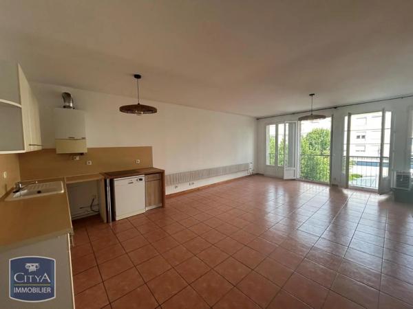 Appartement à louer 3 pièces 71.6m² Châteauroux (36000)