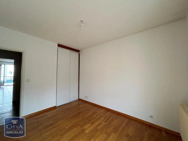 Appartement à louer 3 pièces 71.6m² Châteauroux (36000)