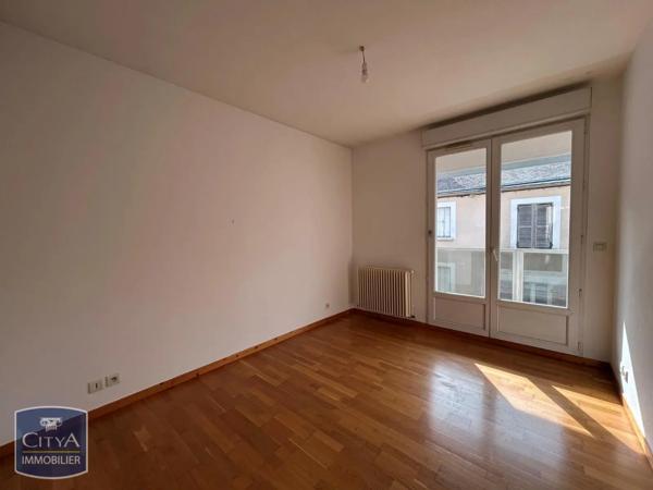 Appartement à louer 3 pièces 71.6m² Châteauroux (36000)