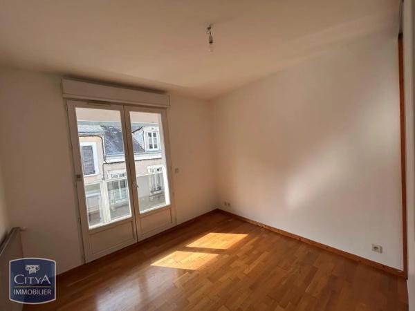 Appartement à louer 3 pièces 71.6m² Châteauroux (36000)
