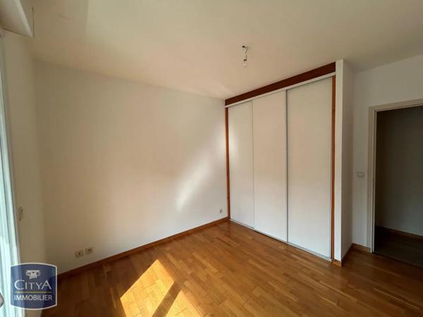 Appartement à louer 3 pièces 71.6m² Châteauroux (36000)