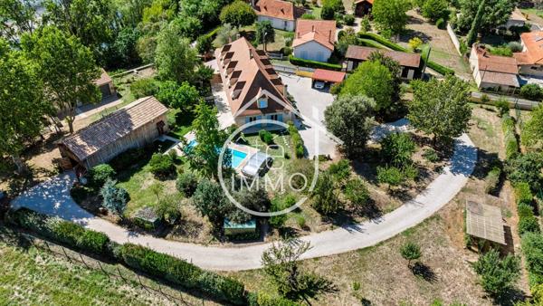 PRIGONRIEUX : Magnifique périgourdine 12 pièces de 331m² avec piscine et accès dordogne